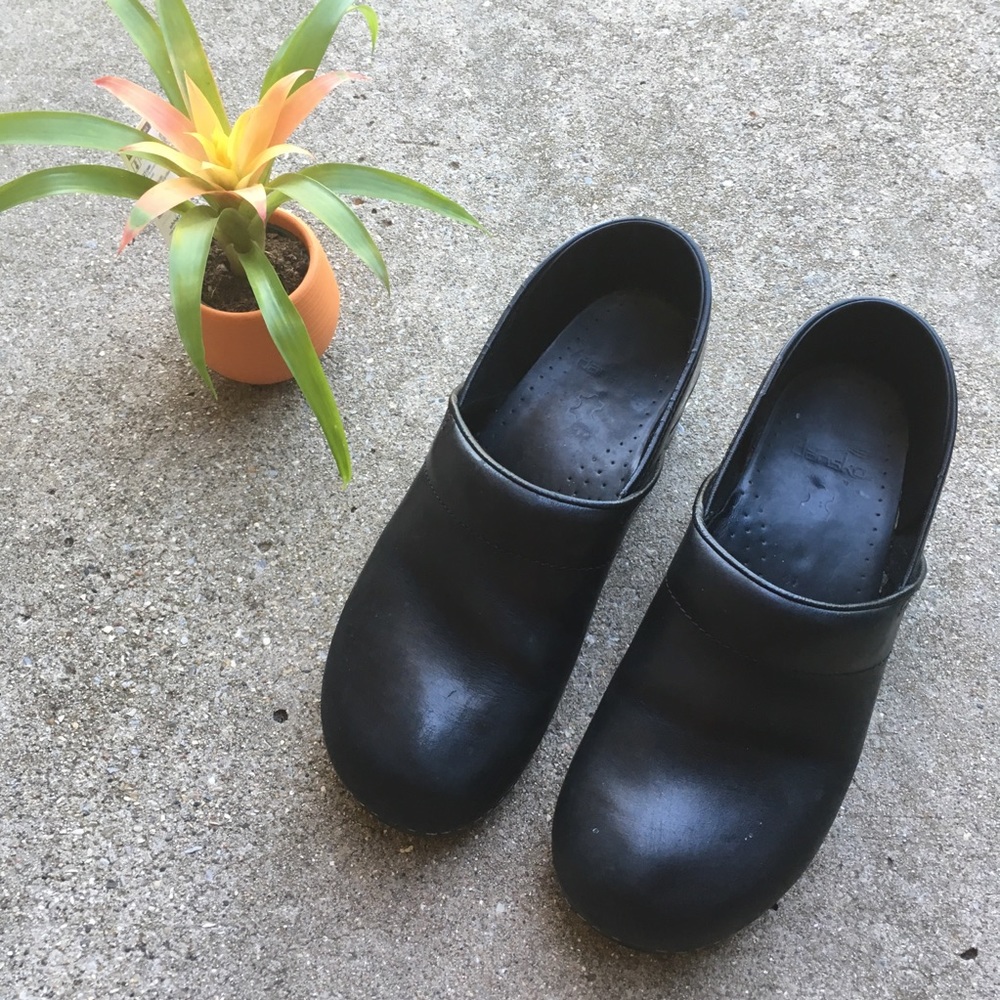 Dansko Black Clogs Size 41 - Picture 1 of 8